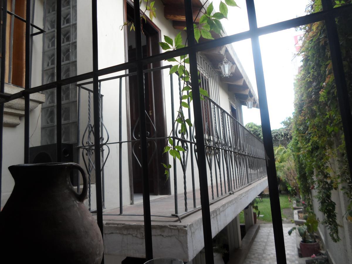 Casa Landivar Hotel Antigua Exterior photo